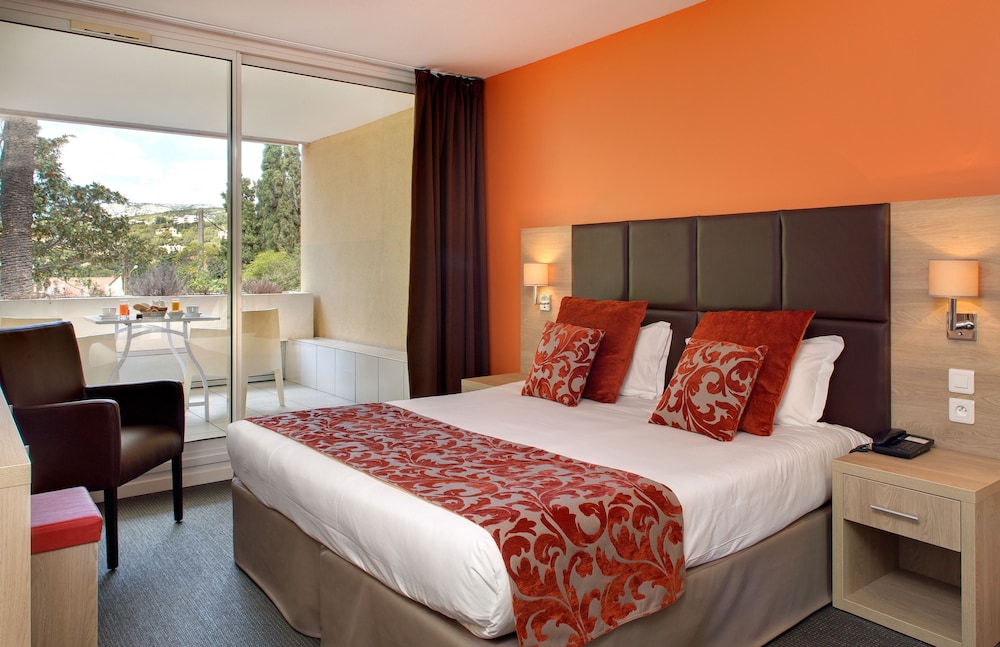 Superior Room, 1 King Bed