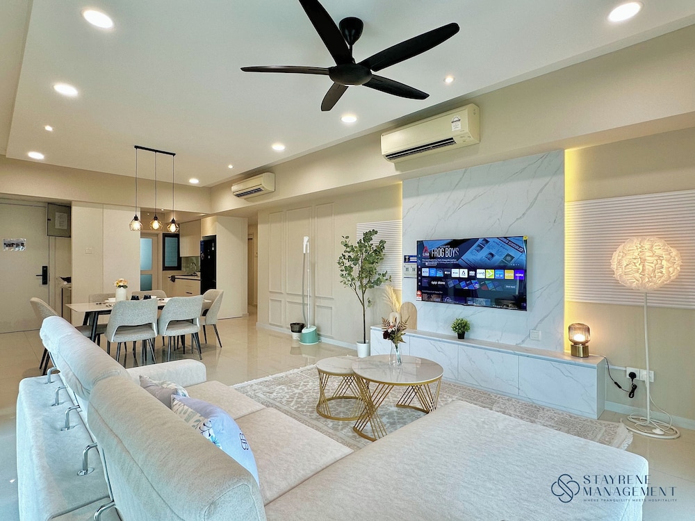 Design Apartment, 3 Bedrooms, Non Smoking, Bathtub photo 3
