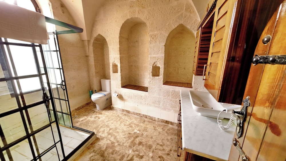 Deluxe Double or Twin Room - Photo 4