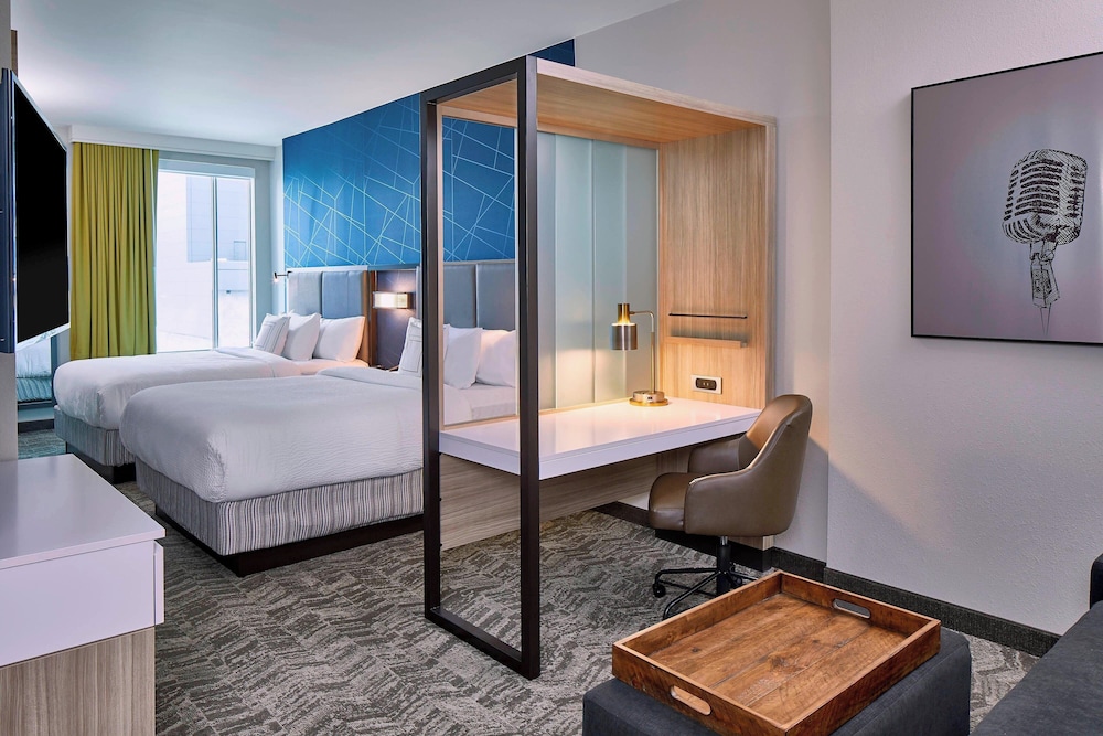 Studio Suite, 2 Queen Beds photo 2