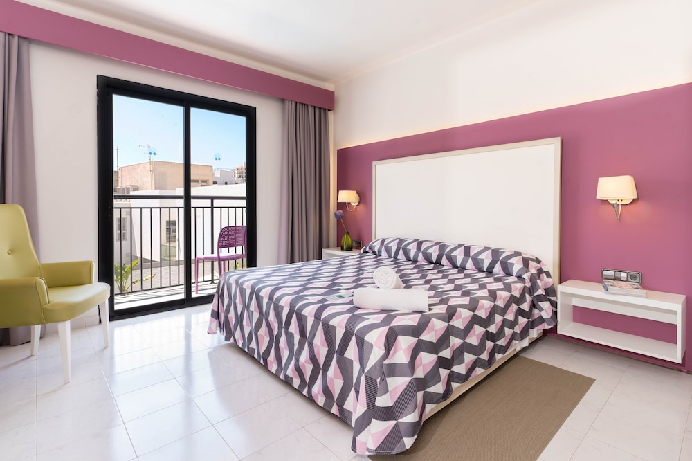 Habitación Doble Comfort, Balcón, Vista a la Piscina