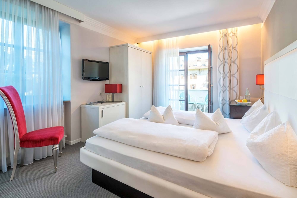 Standard Double or Twin Room photo 2