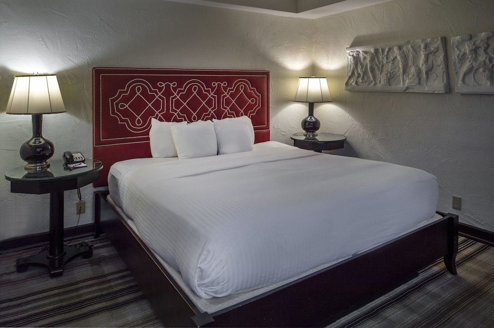Junior Suite, 1 King Bed - Photo 1