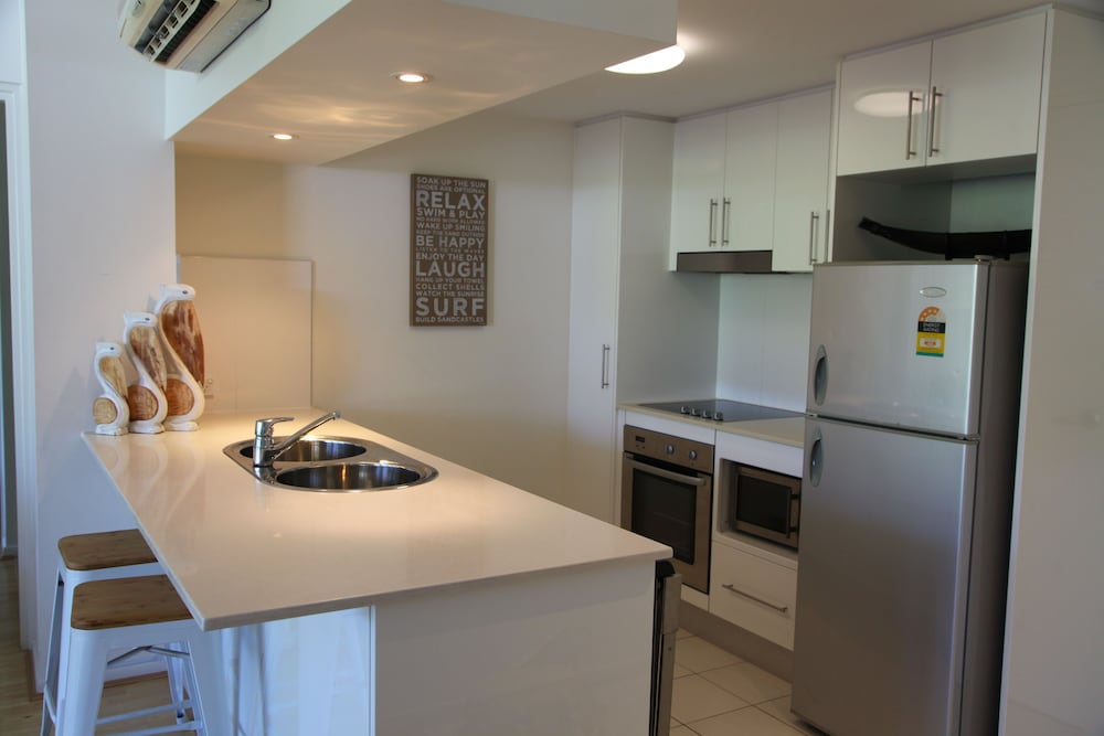 Standard 2 Bedroom Apartment - Kitchen photo 2