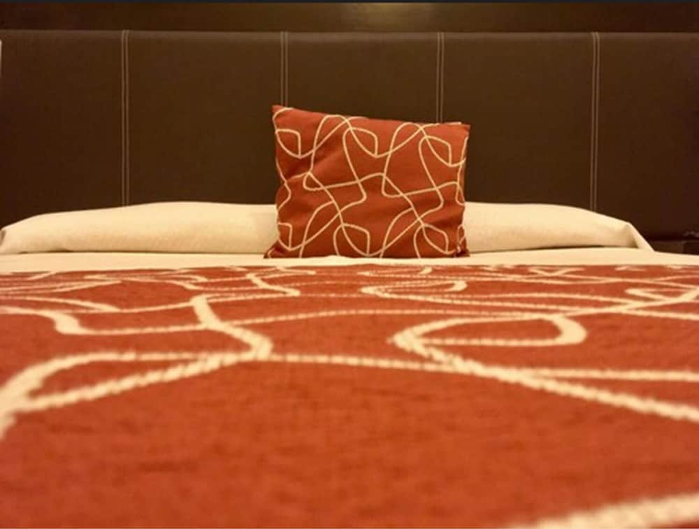 Superior Triple Room, 3 Twin Beds photo 2