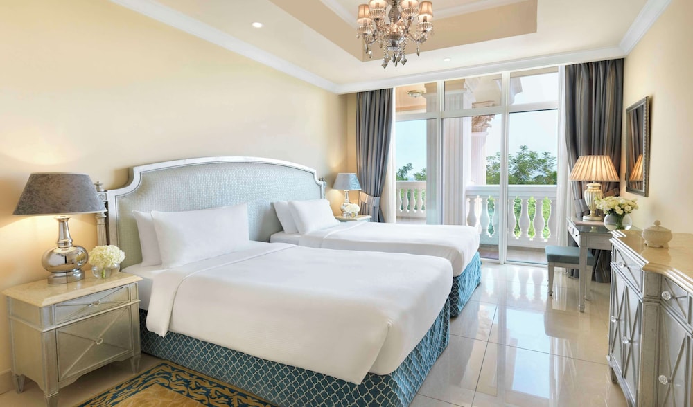 Family Suite, 2 Bedrooms, Lagoon View (Palm View)