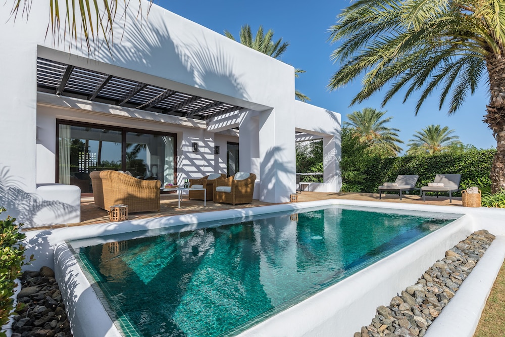 Luxury Villa, 2 Bedrooms photo 3