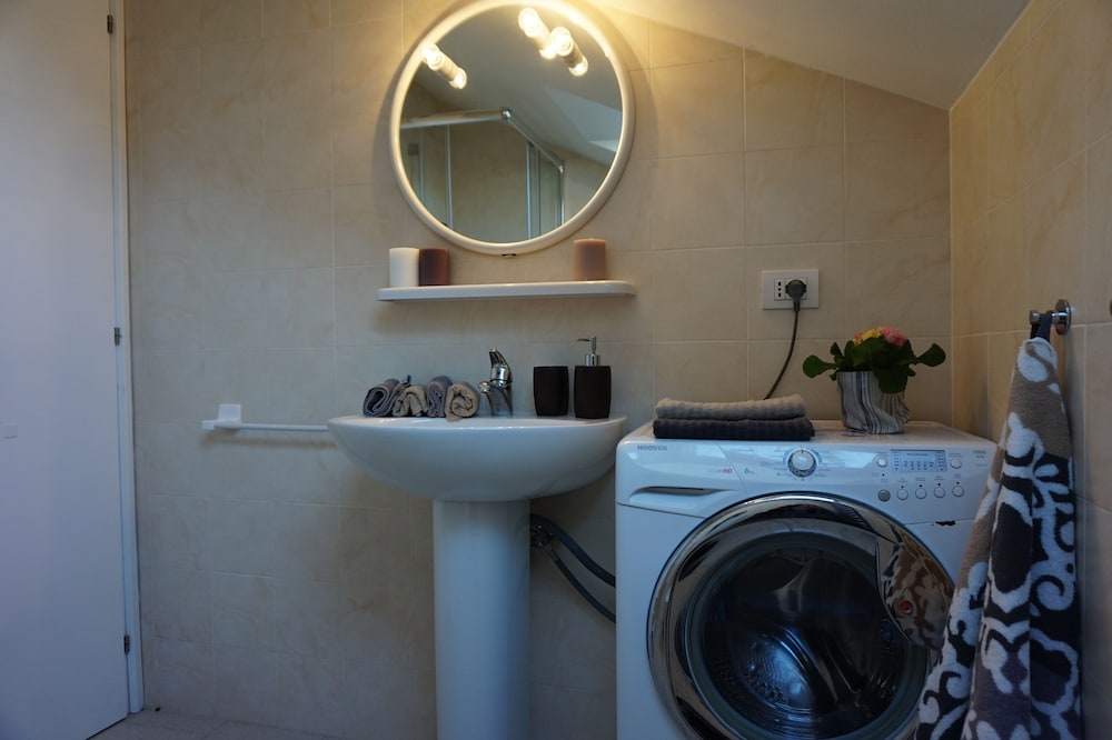 Modern penthouse op 2 verdiepingen met terras en zwembad van Beahost Rentals, Foto 27