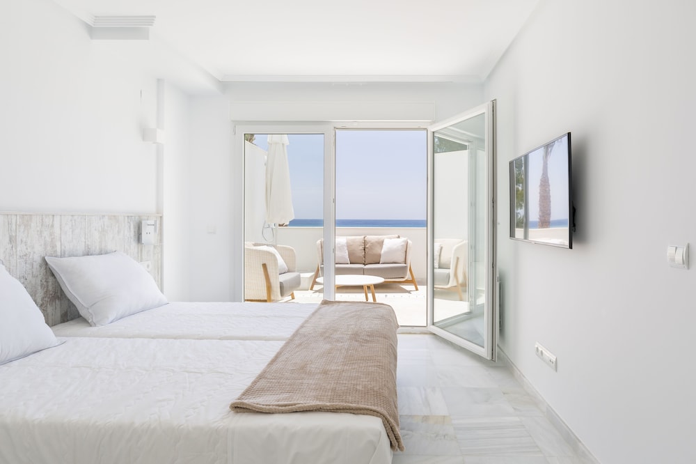 Superior Apartment, 1 Bedroom, Terrace, Sea View (Almadraba) Superior Apartment, 1 Bedroom, Terrace, Sea View (Almadraba)