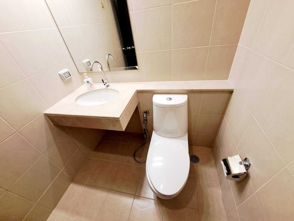 Apartment, 3 Bedrooms, Accessible, Balcony photo 2