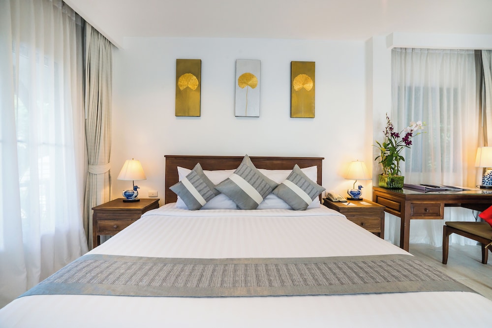 Garden View Grand, King Bed photo 1