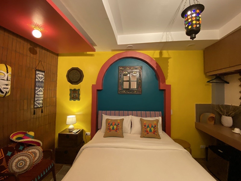 Gallery Room, 1 Queen Bed, Non Smoking photo 2