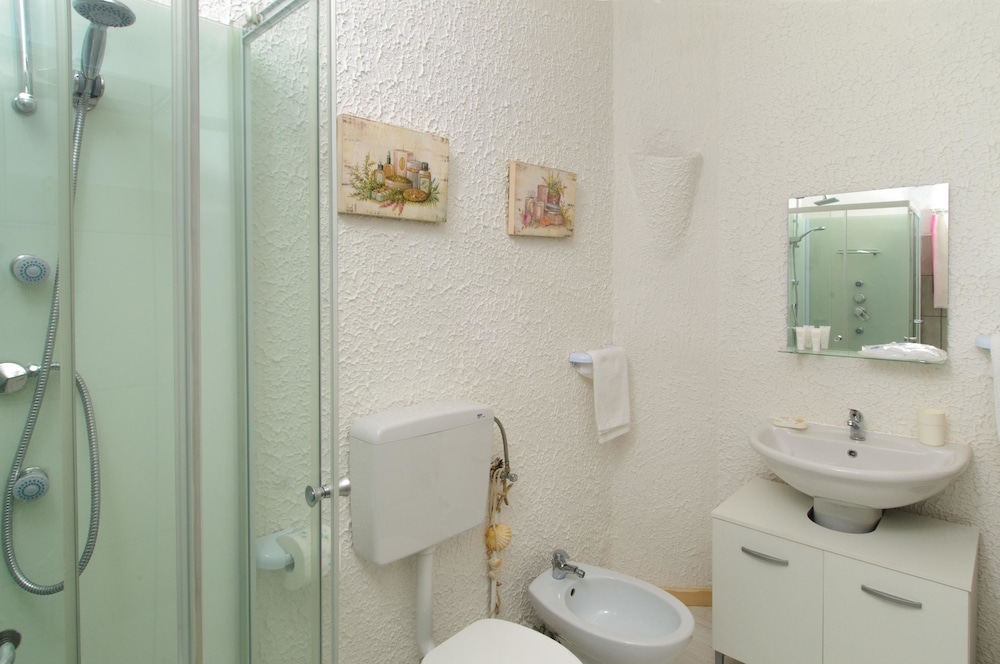 Double Room, Patio, Annex Building photo 3