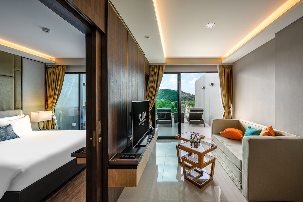 Deluxe Ocean View with Plunge Pool - Photo 9