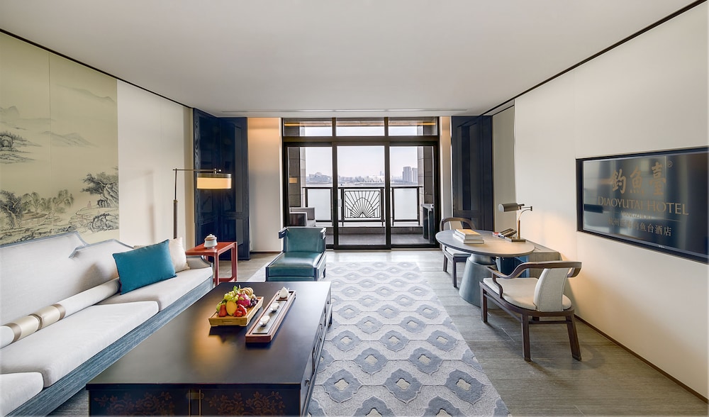 Diplomat Suite
