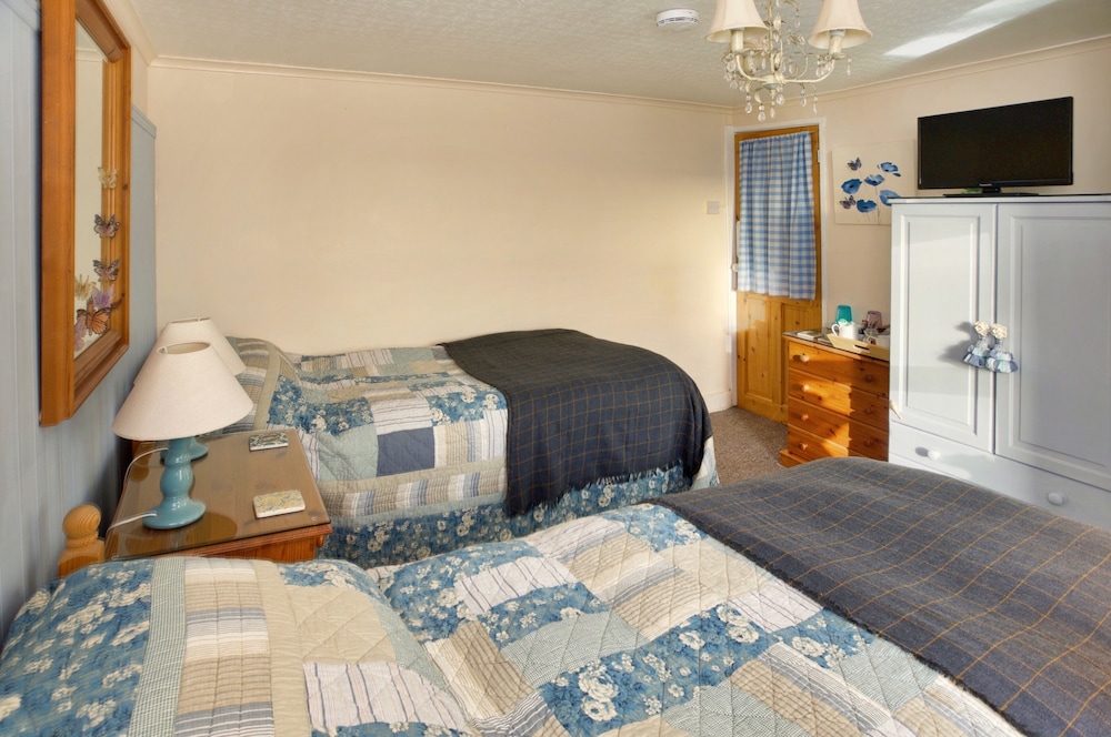 Stacey Room, Ensuite photo 1
