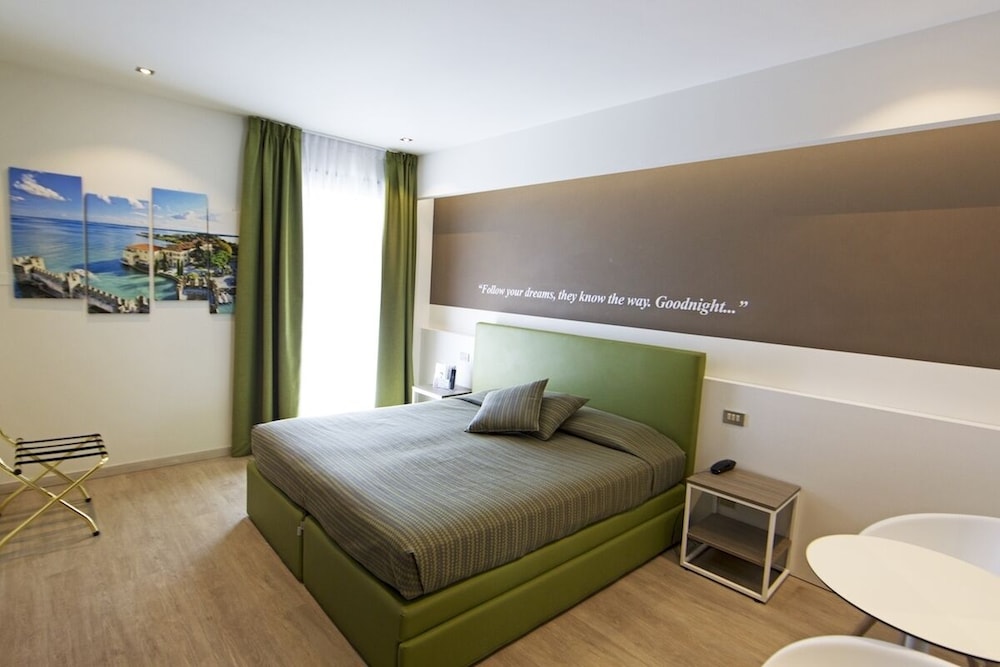 Double or Twin Room, Balcony, Pool View - Photo 3