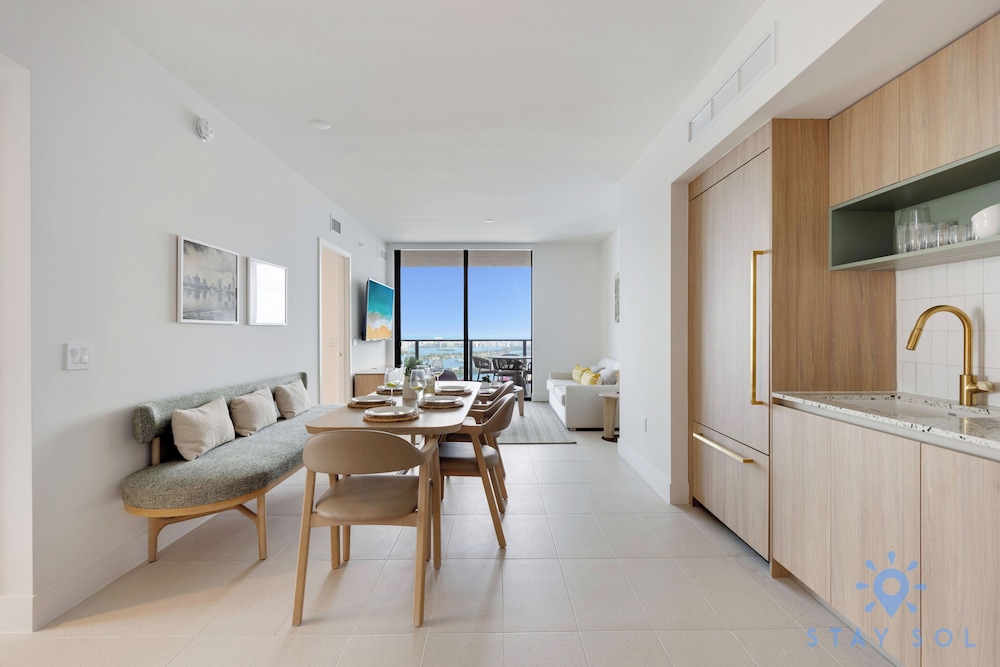 Apartment, 3 Bedrooms, Balcony, Bay View photo 2