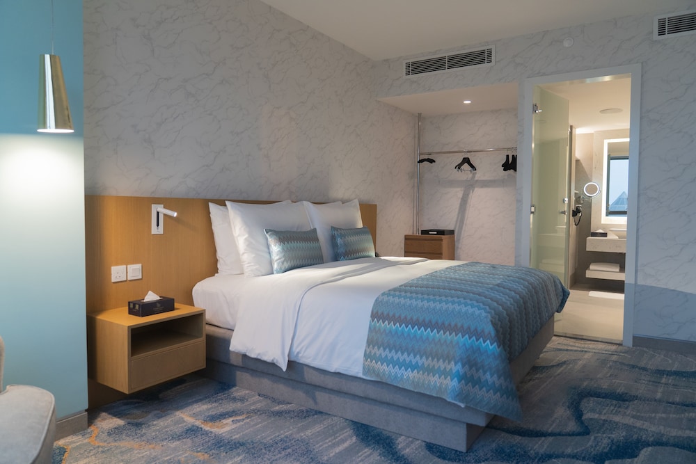 Premium Grand Suite with Symphony Lounge Access