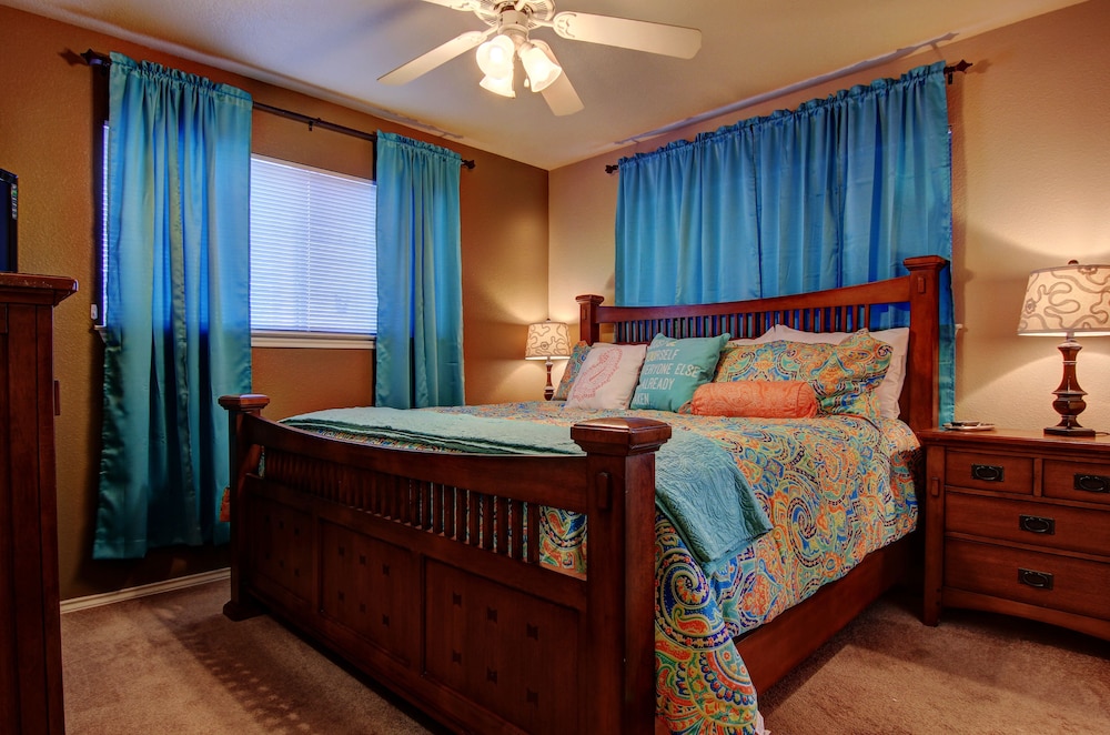 Condo, 2 Bedrooms