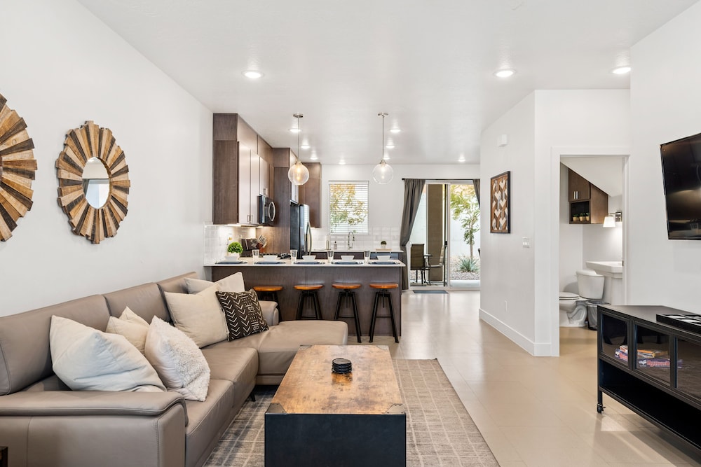 Townhome, Multiple Beds, Patio, Mountain View (Tranquility at The Lofts) photo 1