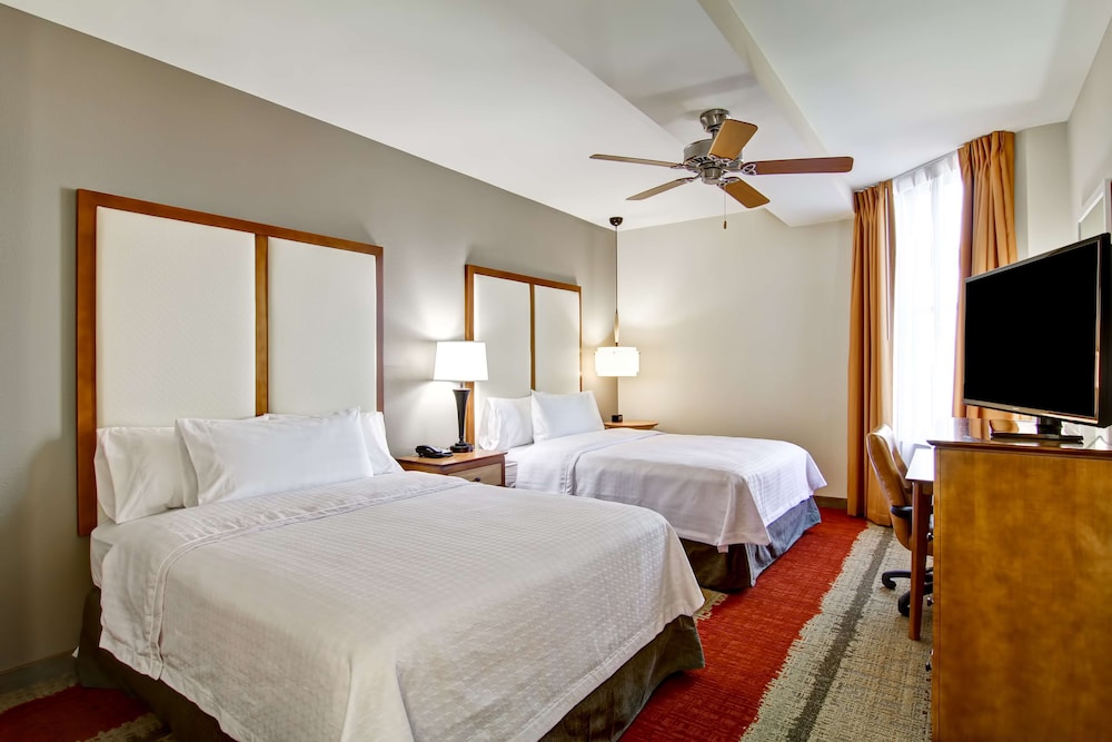 Suite, 2 Queen Beds, Accessible, Bathtub photo 2