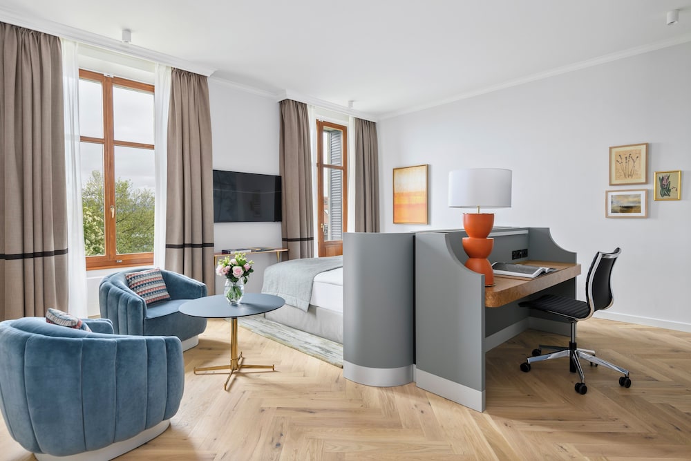 Junior Suite, Lake View photo 1
