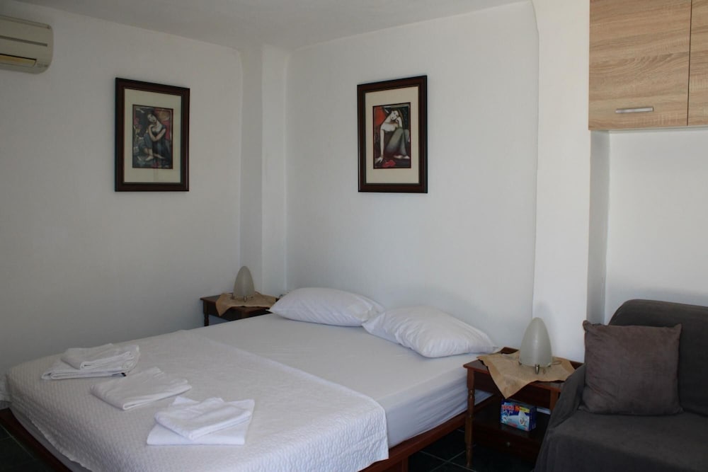 Apartment photo 1