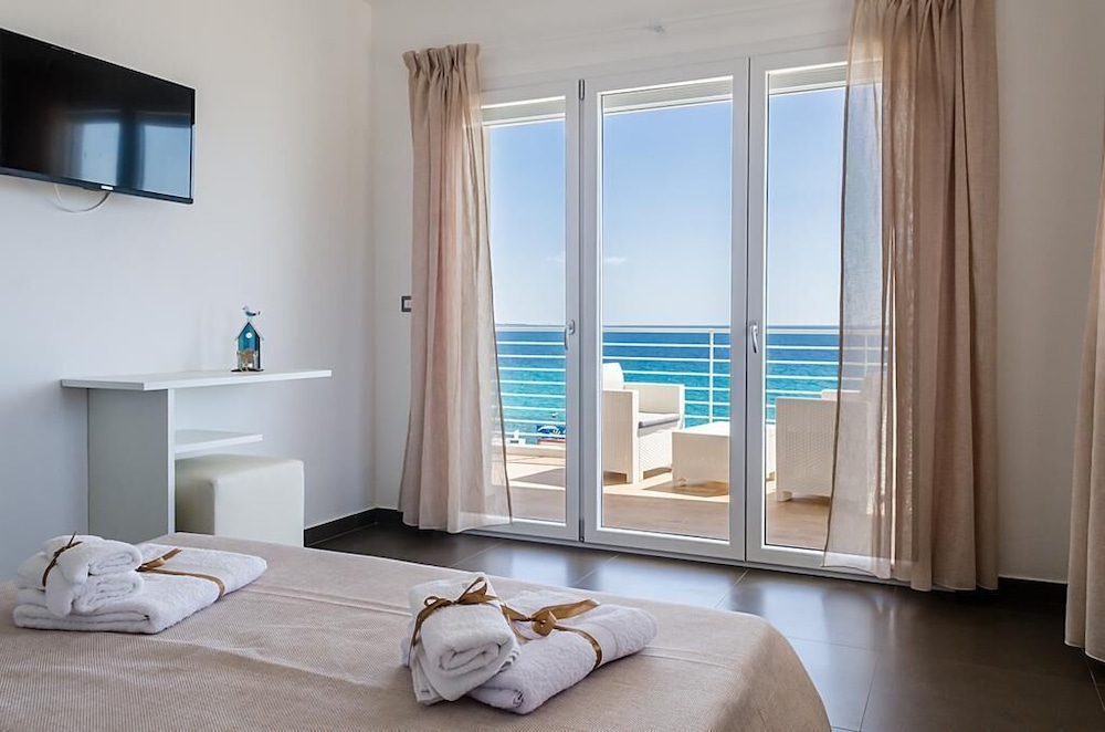 Superior Room, Sea View photo 3