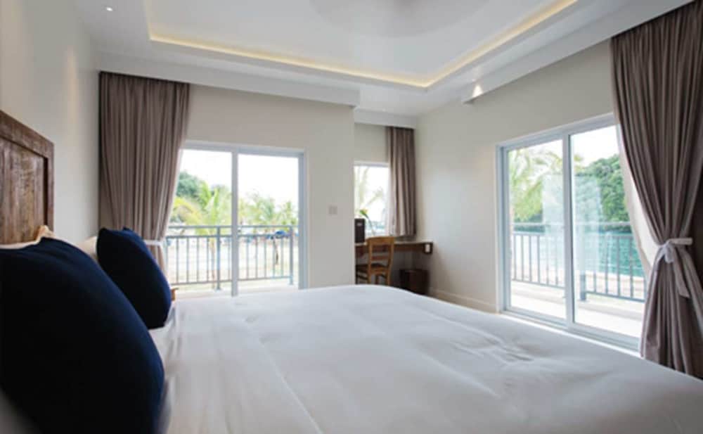 Marina Orchid Room photo 2