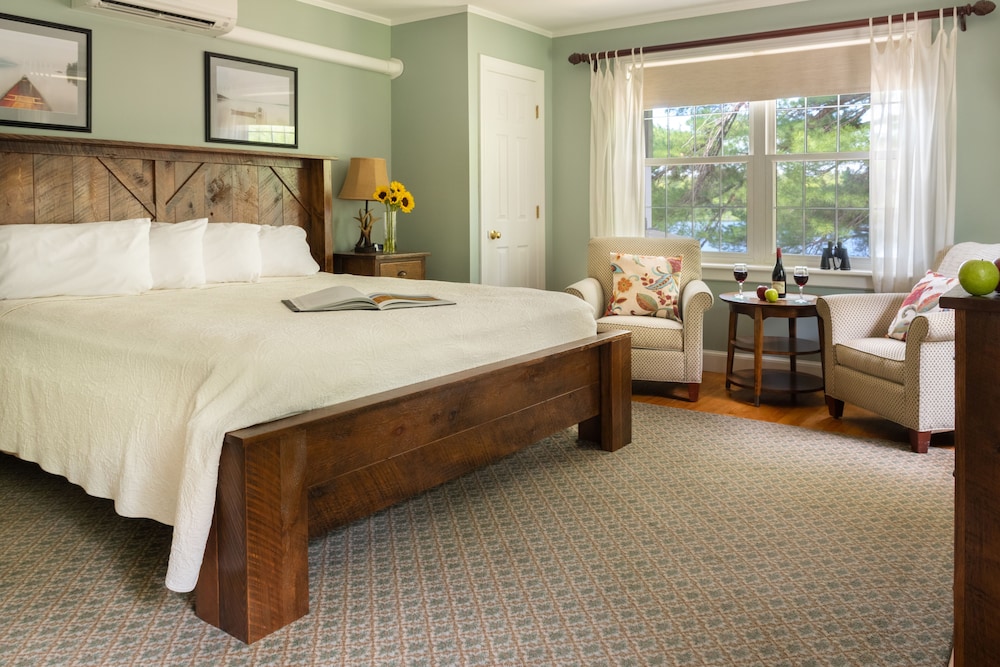 Moosehead Lake, 2nd Floor, Dog friendly photo 1
