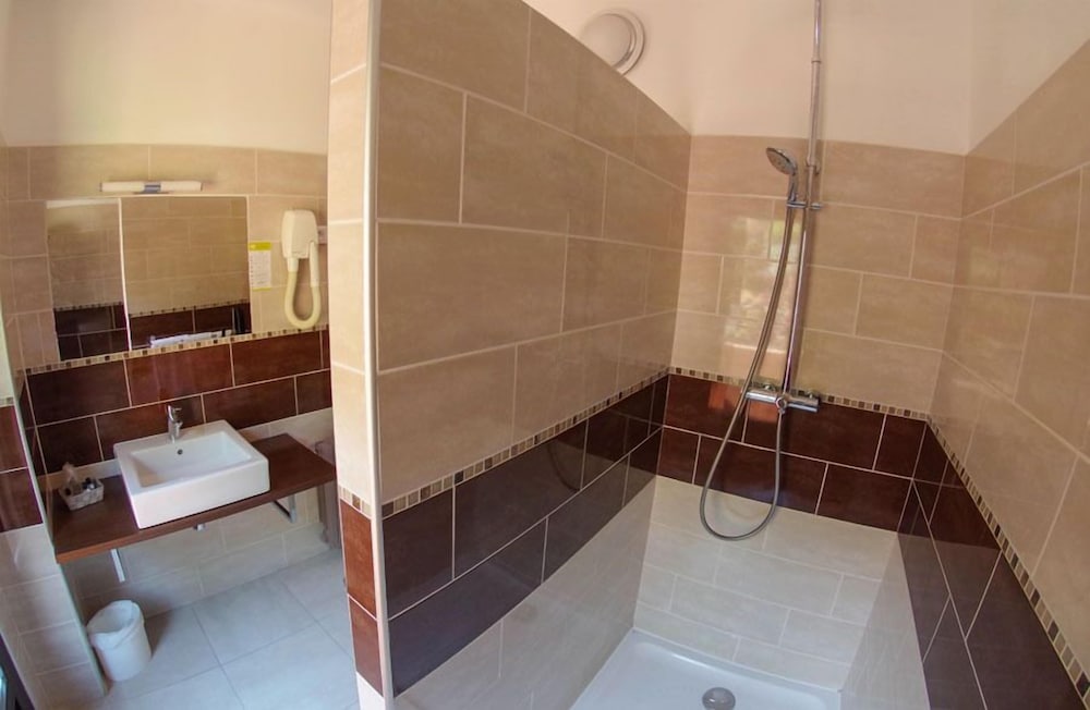 Triple Room - Photo 7