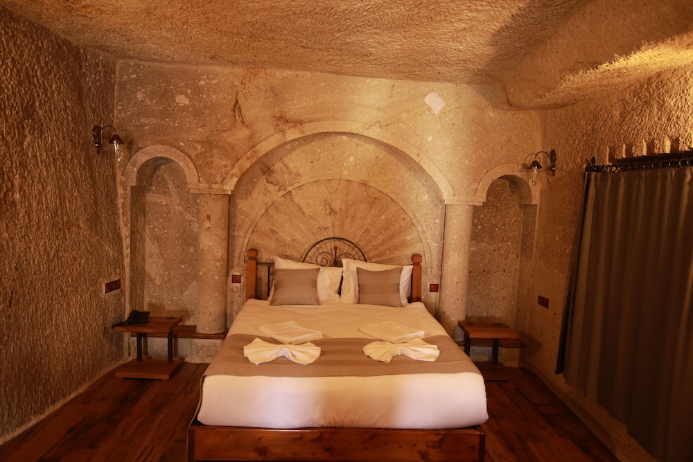 Standard Suite - Photo 5