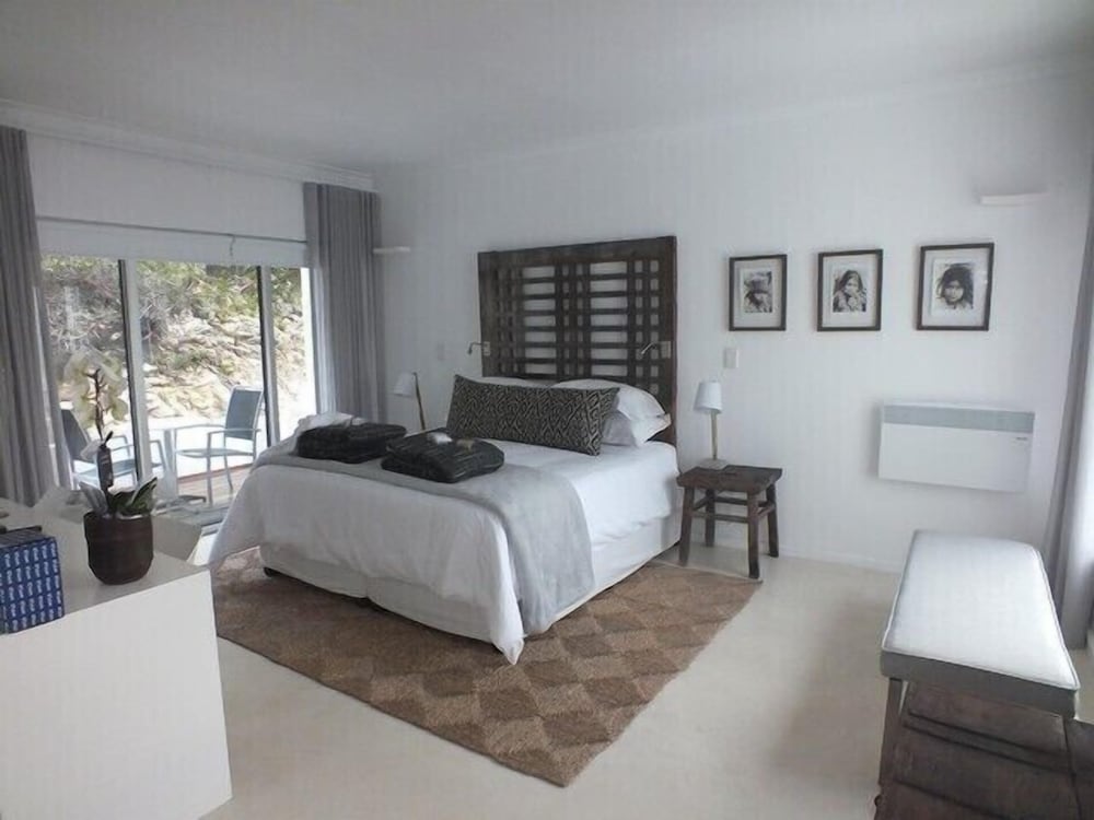 Comfort Room, 1 Bedroom (Violet Whale)