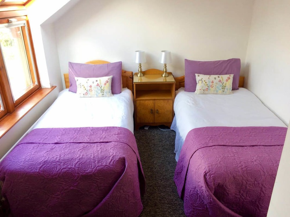 Cottage, 3 Bedrooms, Accessible, Courtyard View photo 2