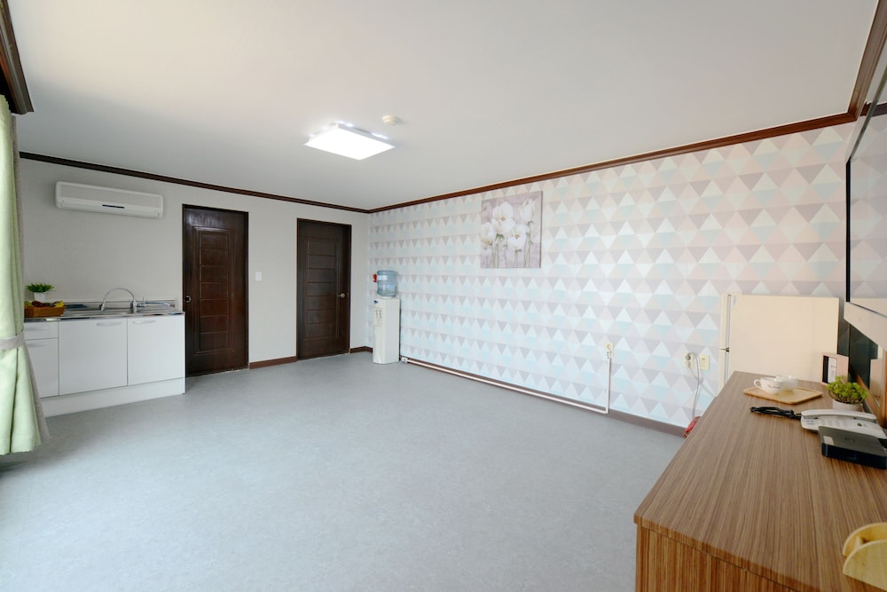 Family Room (Korean style_Ondol) photo 3