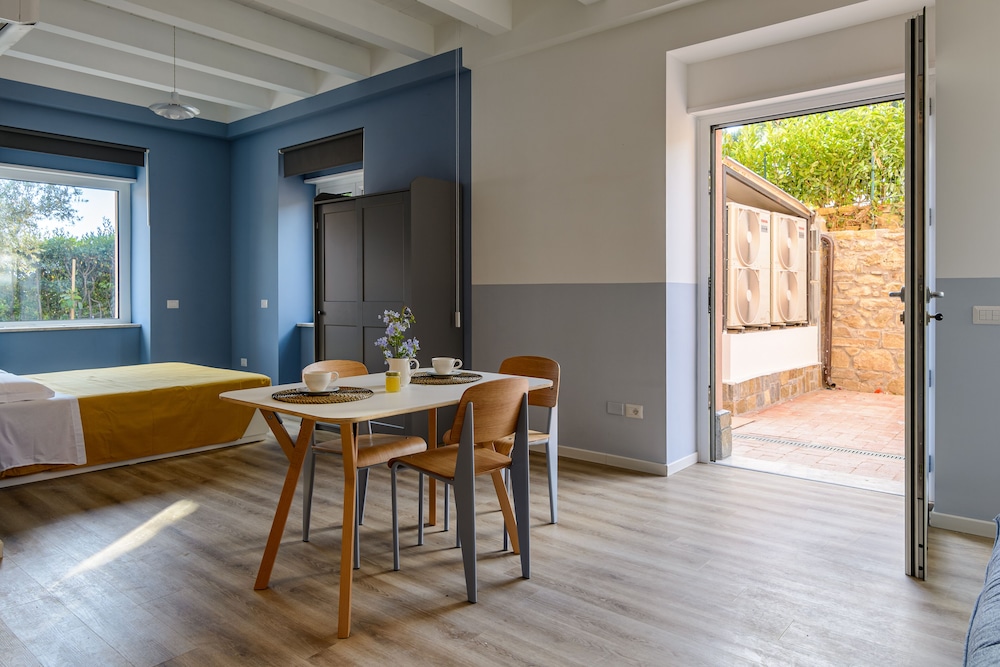 Family Studio (Tramontana) photo 2