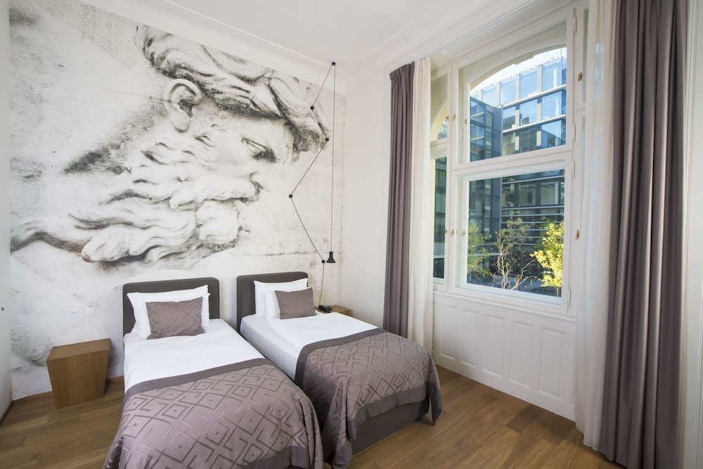 Superior Double or Twin Room, 1 Bedroom thumbnail 5