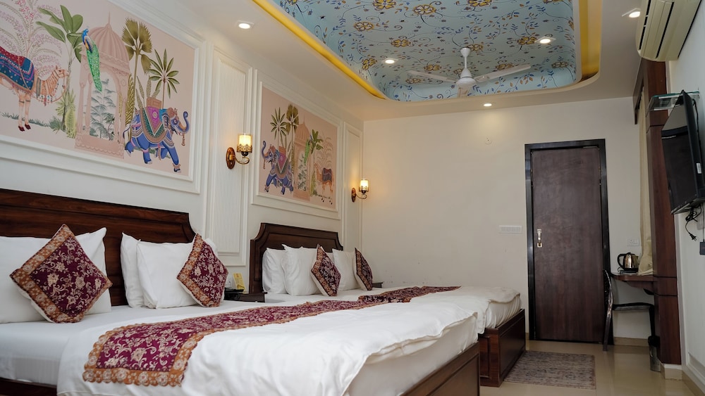 Four bed Royal Deluxe
