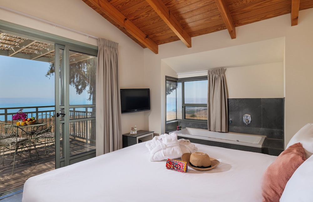 Suite With Jacuzzi