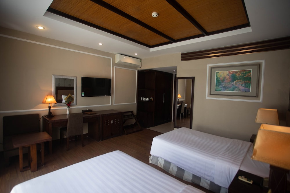 Deluxe Twin Room, Sea View (Partial View) - Photo 3