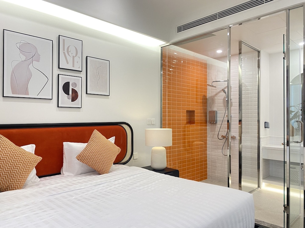Two-Bedroom Apartment with Balcony - Photo 14