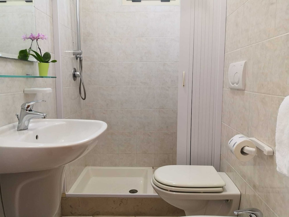 Standard Apartment - Photo 7
