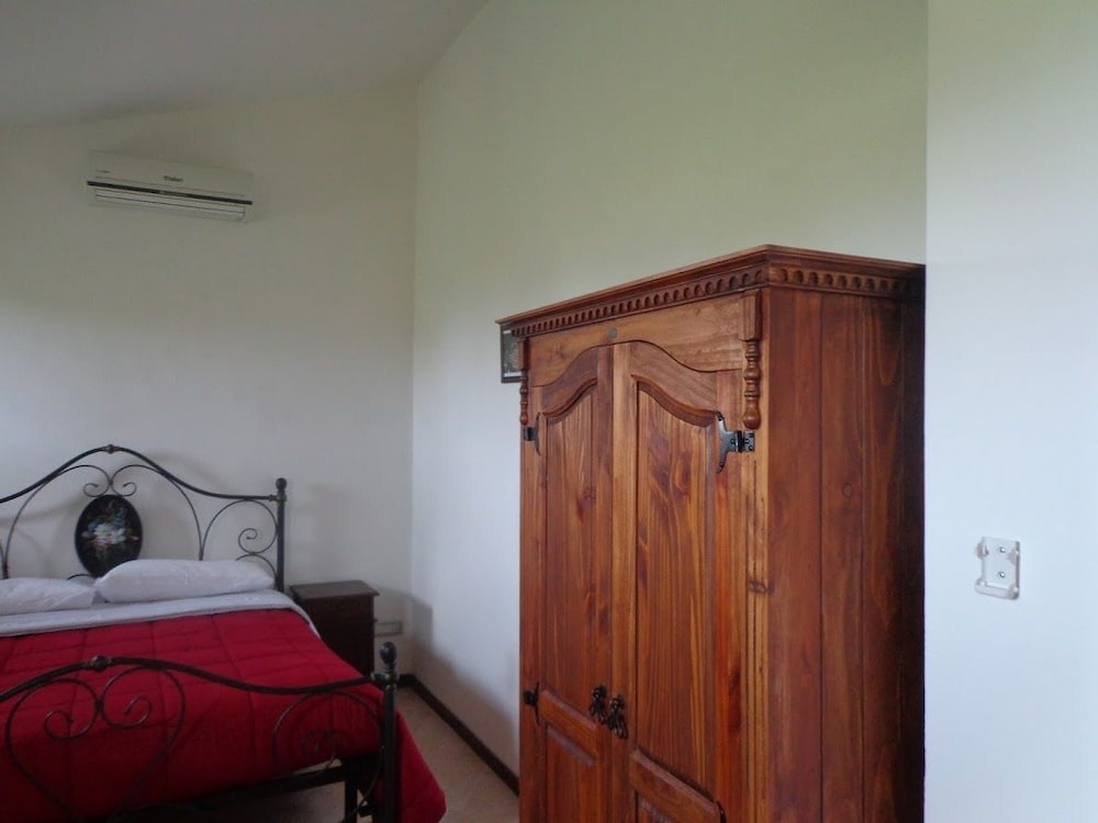 Apartment, 1 Bedroom, Partial Lake View photo 3