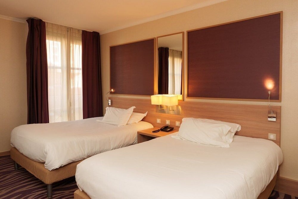 Classic Twin Room - Photo 2