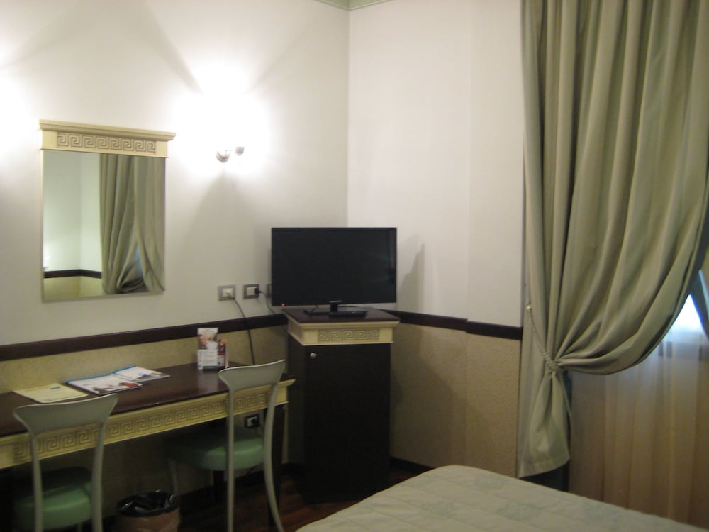 Classic Double or Twin Room - Photo 3
