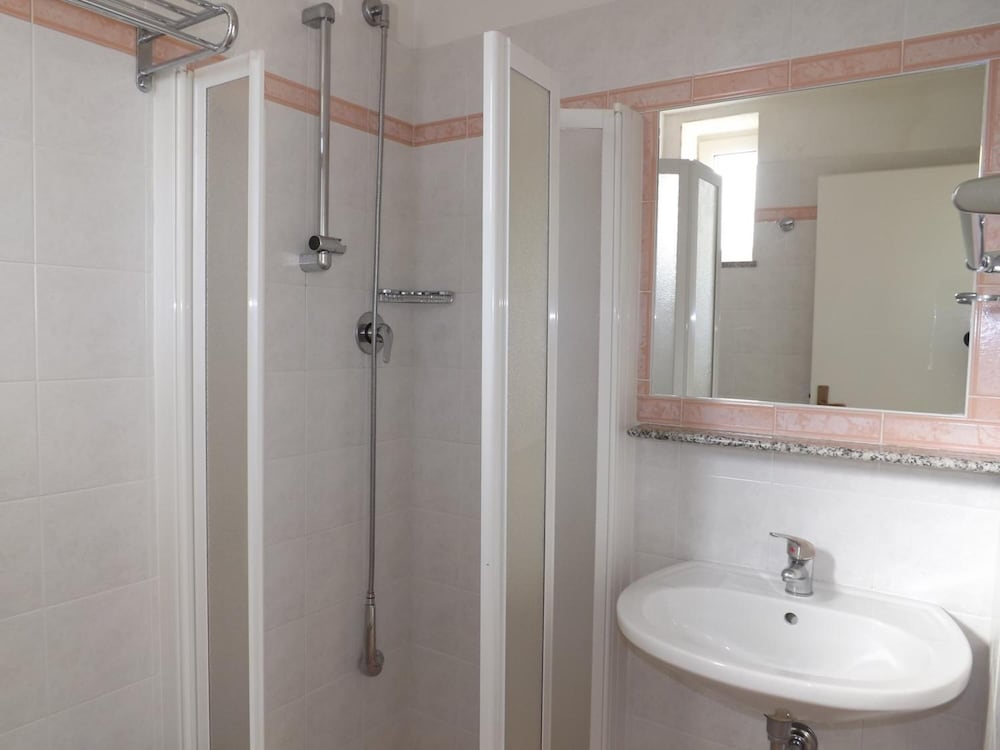 Quadruple Room photo 3