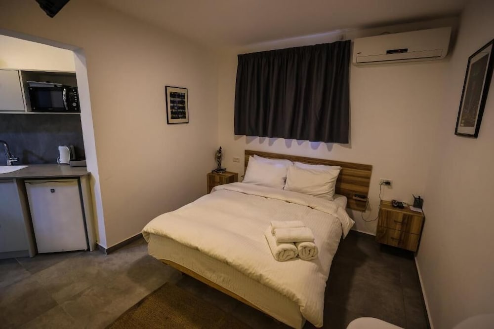 Standard Apartment with Jacuzzi photo 2