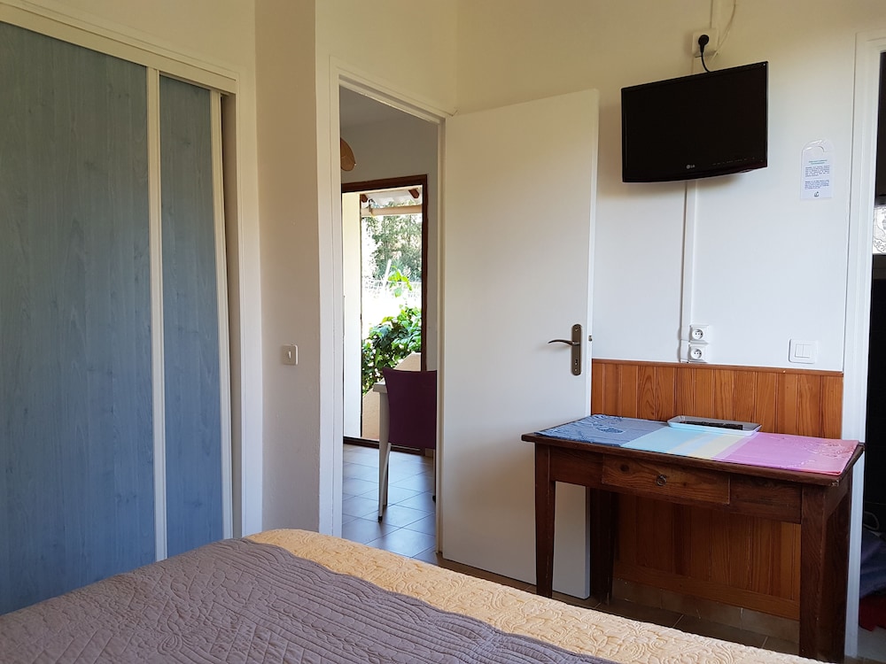 Quadruple Room, Garden View - Photo 6