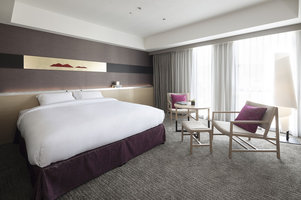 [NON SMOKING] Deluxe King Room photo 1